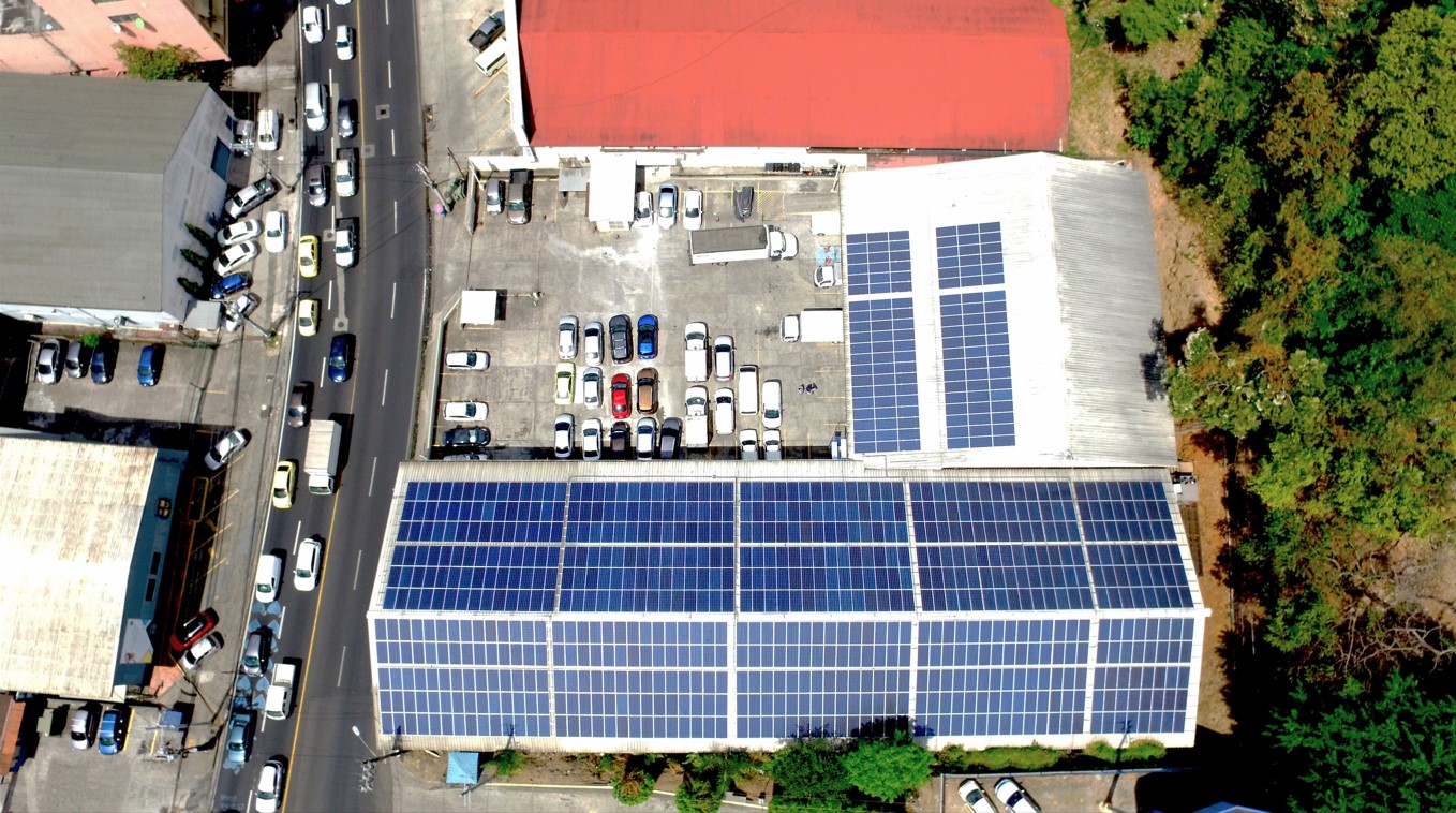 Si vives en El Salvador, “La Casa de las Baterías” te ofrece paneles solares para tu casa ideal