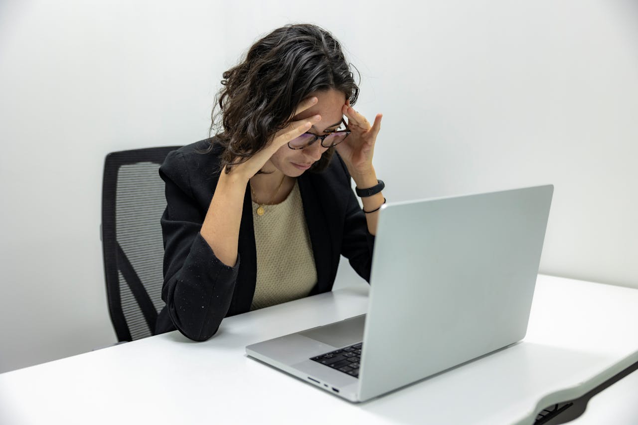 Mejora el estrés laboral y el burnout de tus empleados con MindFit