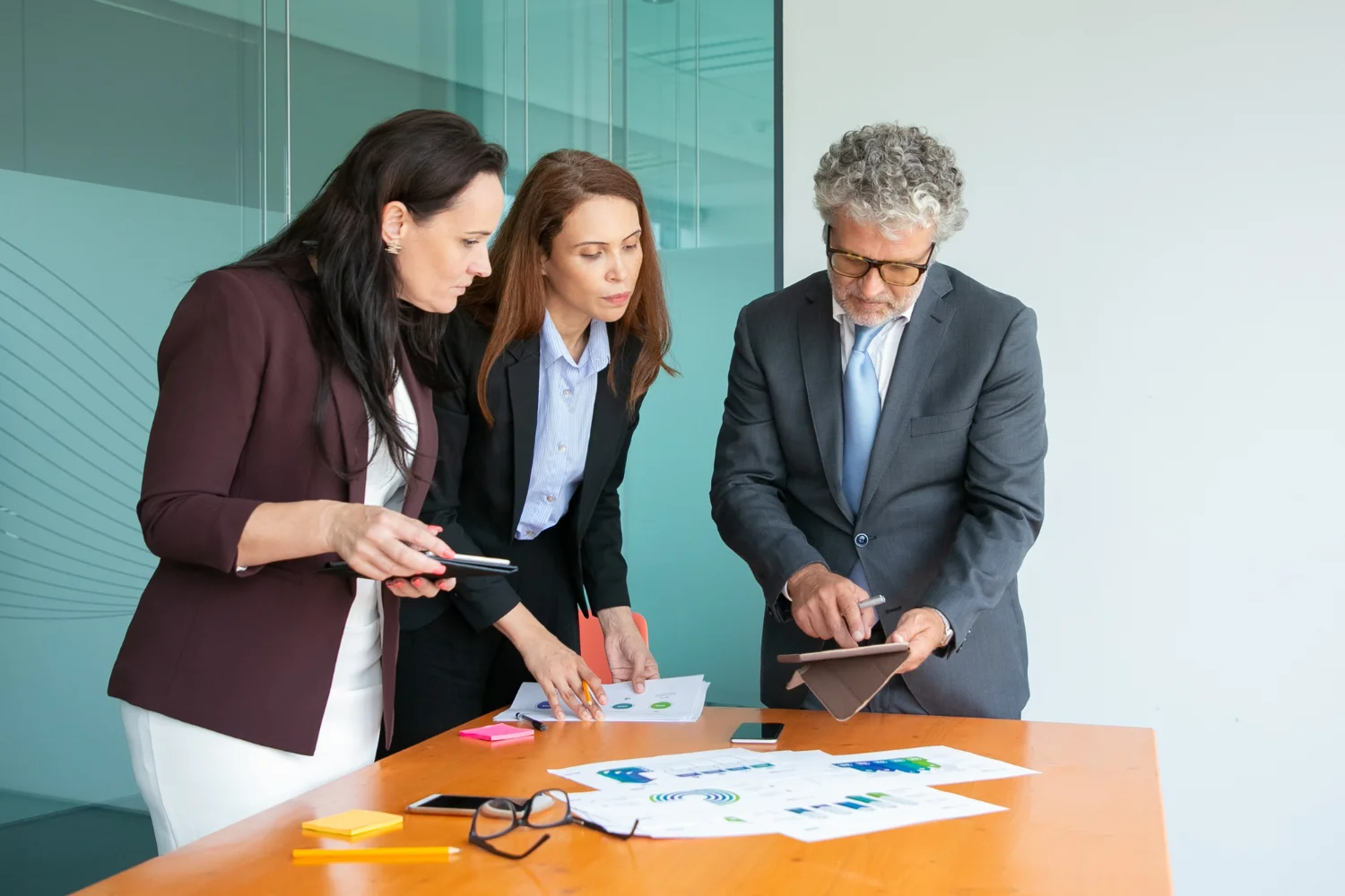 Legal Solutions: La solución perfecta para constituir empresas en Panamá si eres de Perú