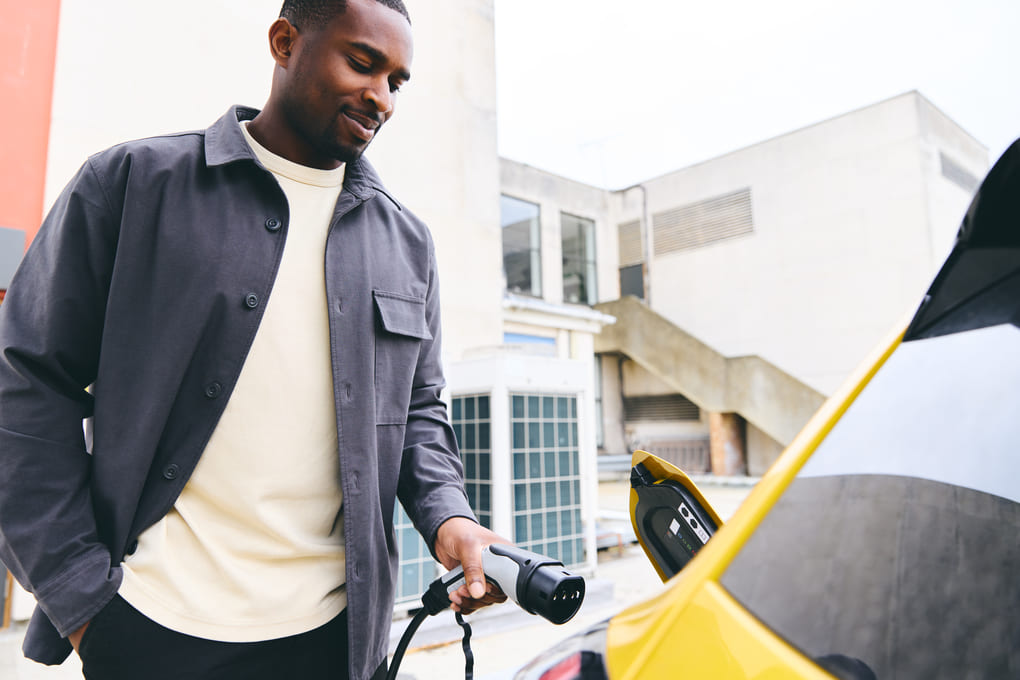 Baterías de alto voltaje para autos híbridos con La Casa de las Baterías