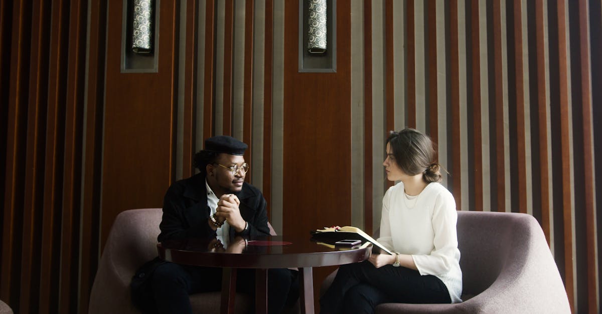 ¿Por qué es esencial la experiencia sectorial en una consultora de recursos humanos en Panamá?