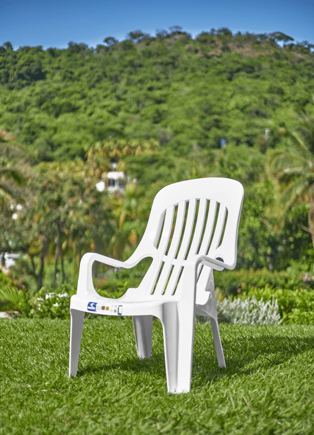 Muebles de plástico seguros para niños y mascotas en Guatemala