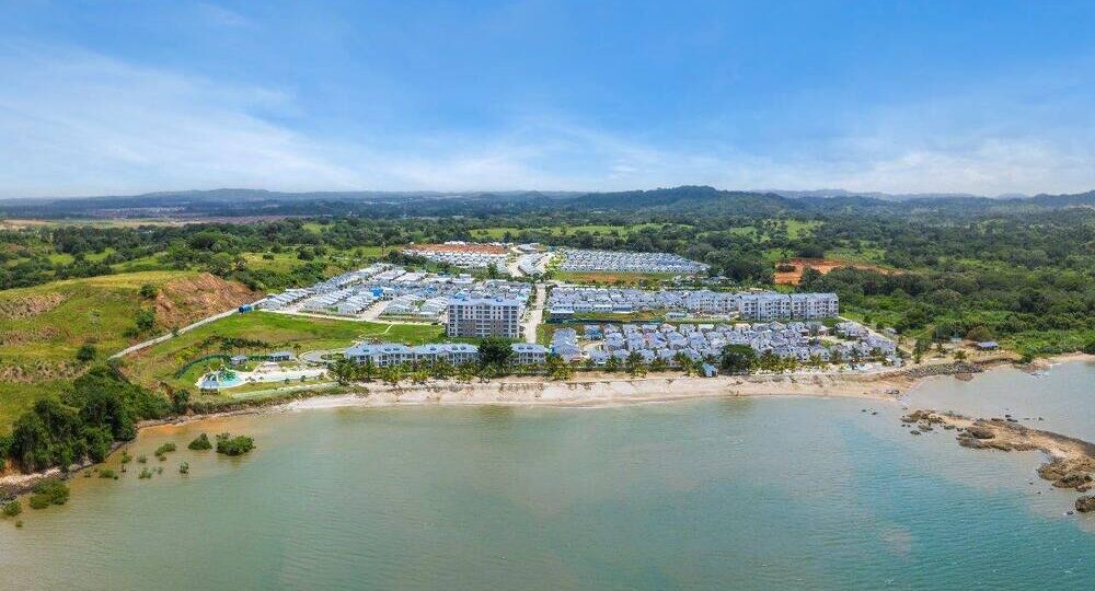 Mejoras en la red de transporte facilitan el traslado hacia Playa Dorada desde la Ciudad de Panamá